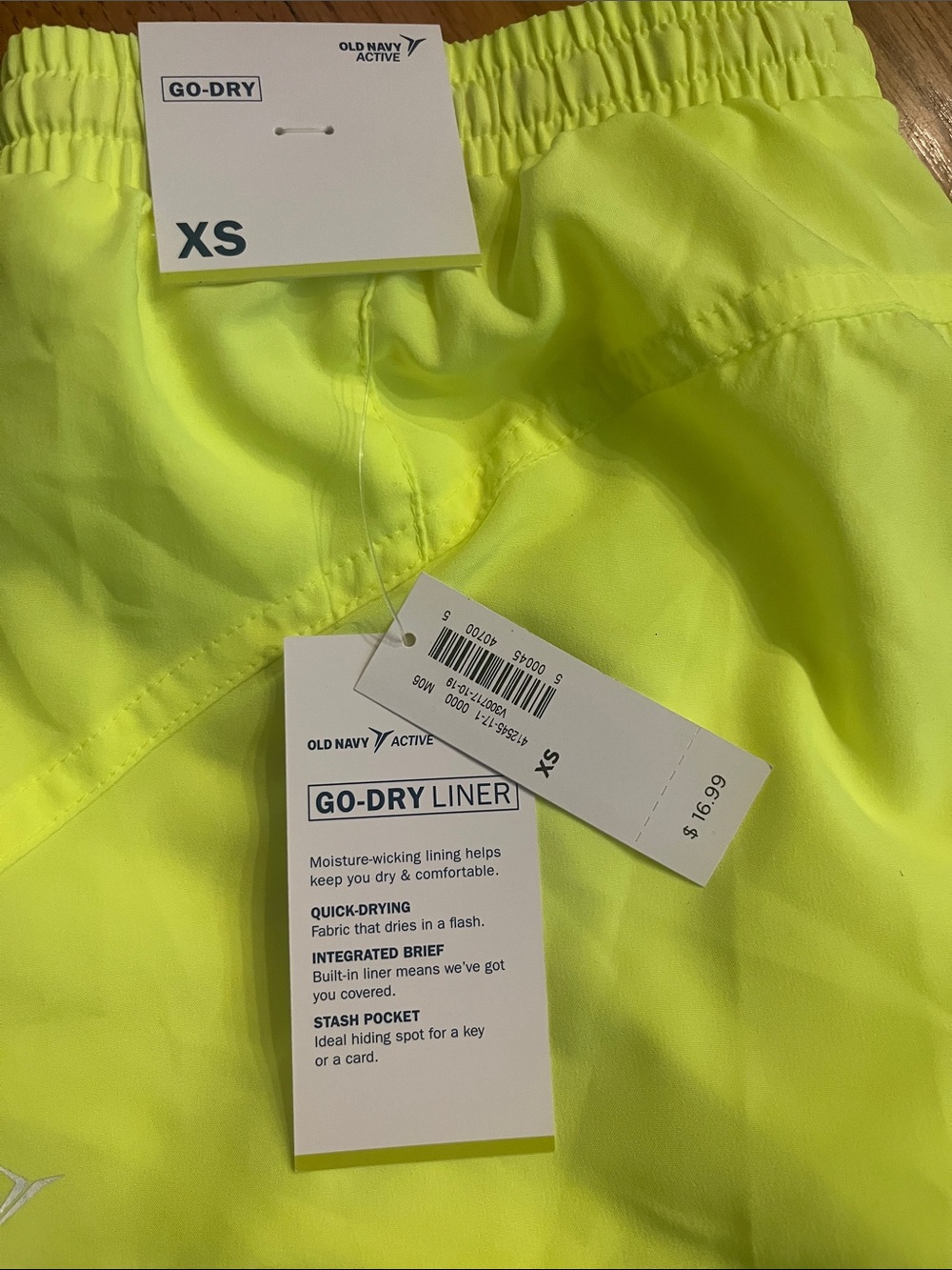 BNWT Old Navy Women’s Neon Yellow Athletic Shorts - Lightweight Running Shorts - Picture 4 of 4